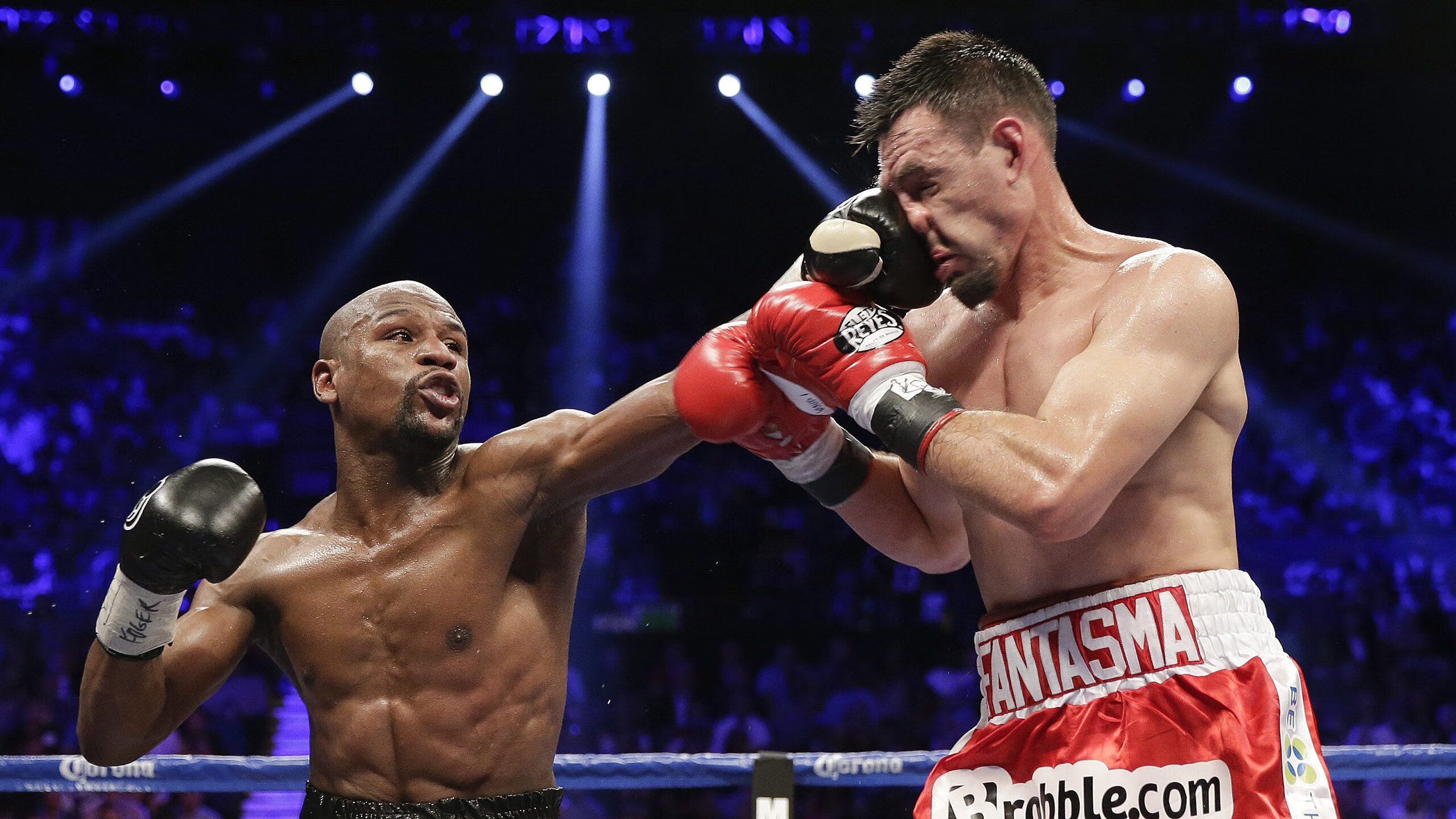 【哈珀连续多打点】费城人明星布莱斯·哈珀成比赛焦点,布莱斯-哈珀